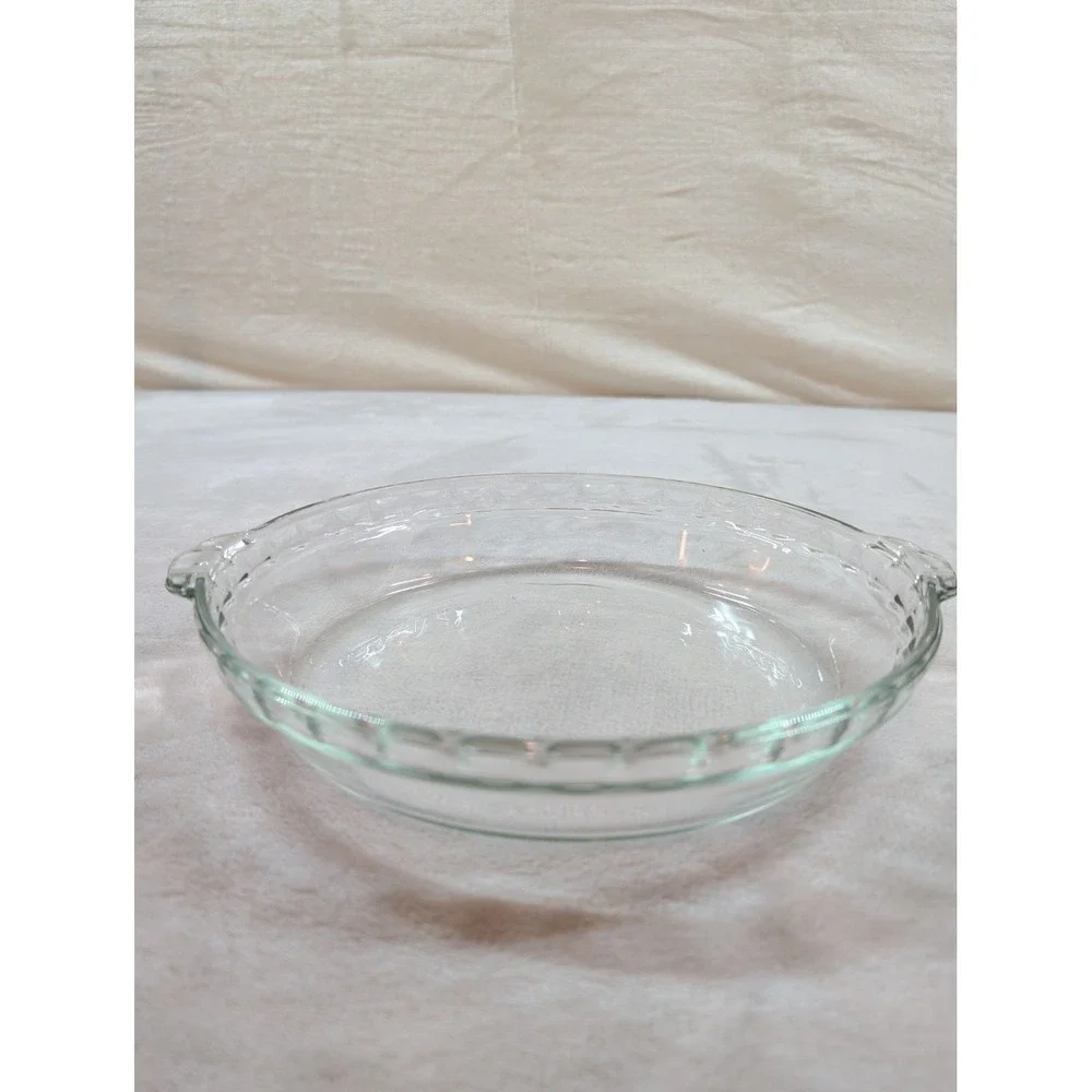 Pyrex Clear Glass 9.5‎ Inch Scalloped Pie Plate with Handles 209 Fluted Dish